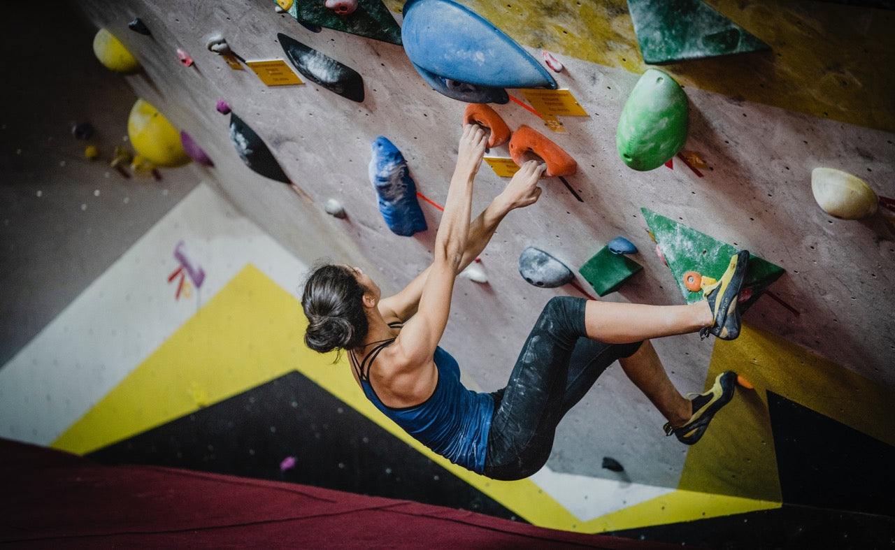 The Best Sports Bras for Women in Bouldering: Comfort and Support